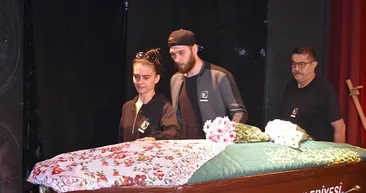 Usta tiyatrocu Jale Birsel ile ilgili gerçek cenazesinde ortaya çıktı