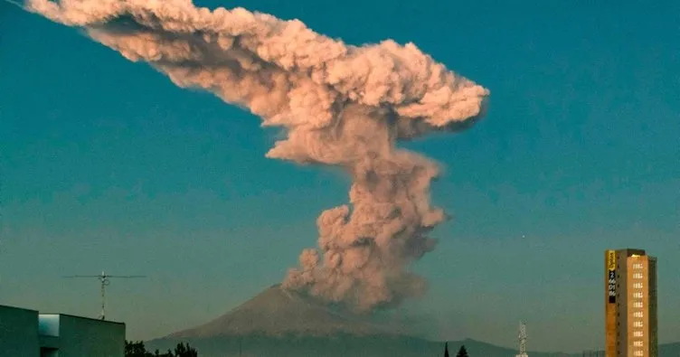 Meksika’daki Popocatepetl Yanardağı’nda patlama