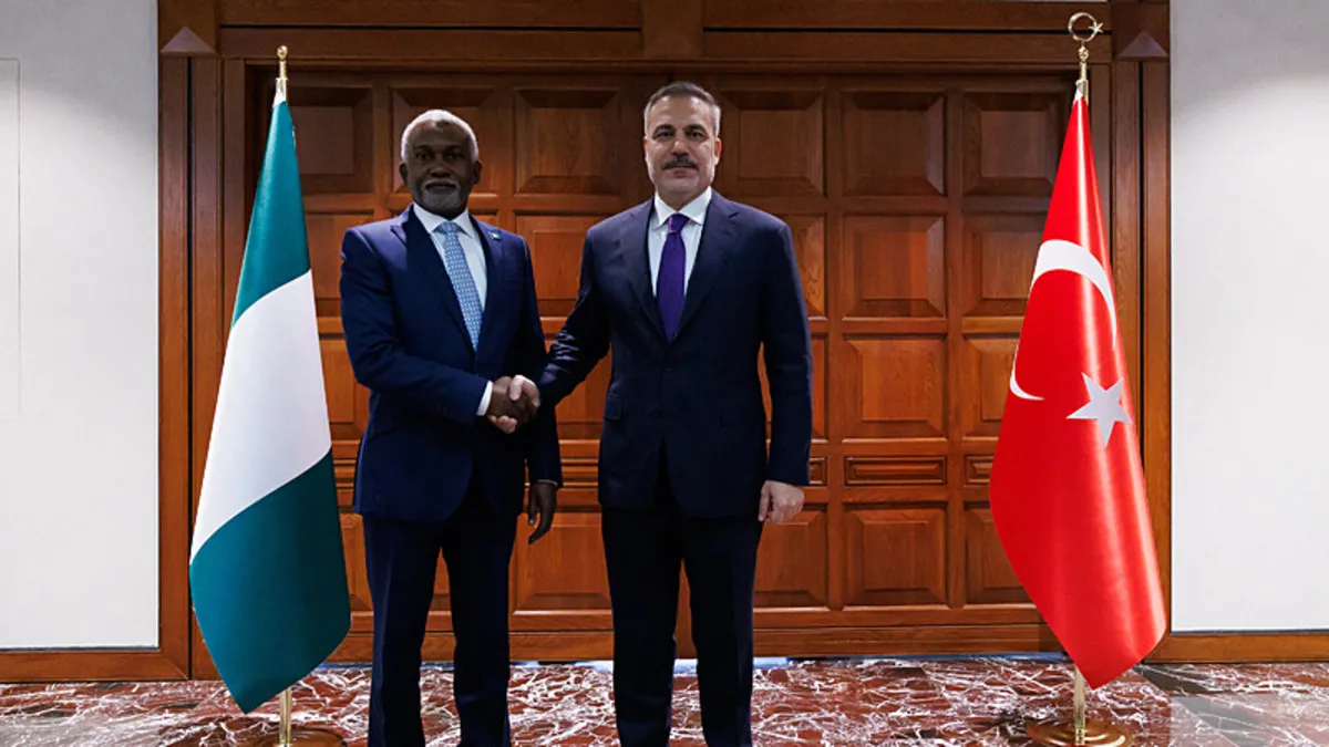 Bakan Fidan, Nijeryalı mevkidaşı Tuggar ile görüştü Bakan Fidan, Nijeryalı mevkidaşı Tuggar ile görüştü