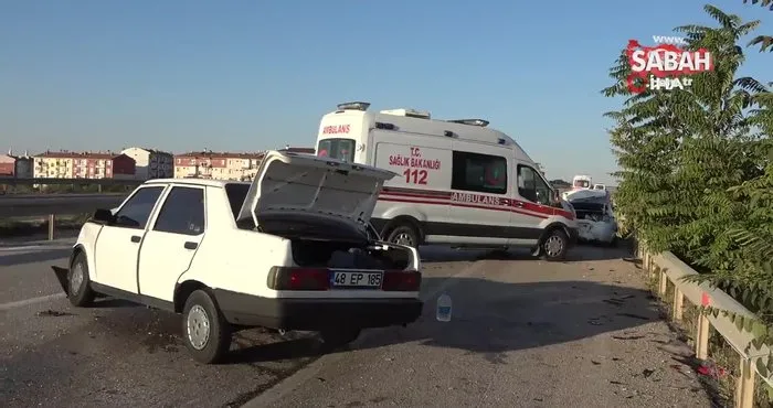 Kırıkkale’de iki otomobil çarpıştı: 3 yaralı | Video