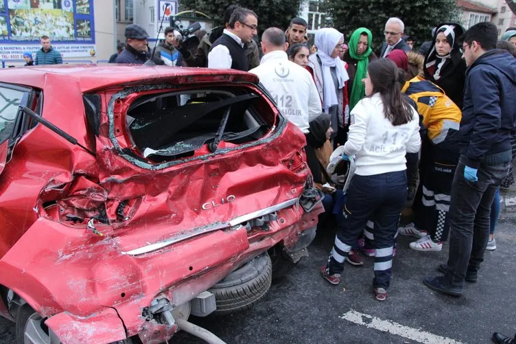 İstanbul’da zincirleme trafik kazası: 5 yaralı