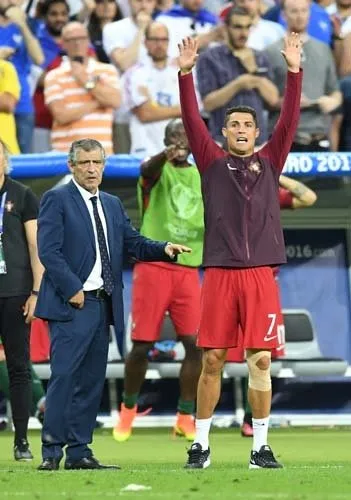 Ronaldo, Portekiz’in ikinci hocası gibi! O kareler..