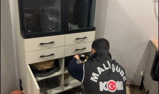 SON DAKİKA | Garsonluktan manipülatörlüğe! Onur Yılmaz itirafçı oldu: Patronla anlaşıp küçük yatırımcıyı böyle dolandırmışlar