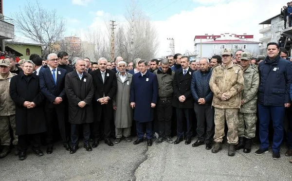 Şehit edilen güvenlik korucusu Fuat Kılağus Edremit'te son yolculuğuna uğurlandı