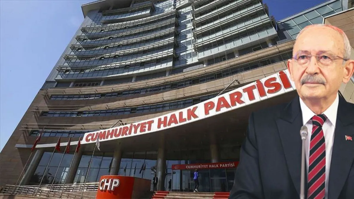 Kılıçdaroğlu’ndan çift başlılığa neşter: 50 il başkanı daha topun ağzında Kılıçdaroğlu’ndan çift başlılığa neşter: 50 il başkanı daha topun ağzında