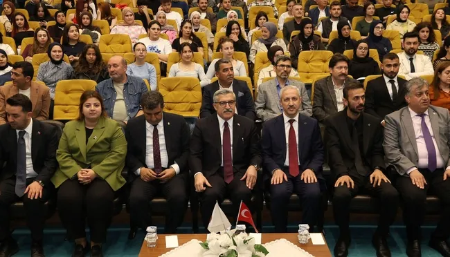 ak-parti-genel-baskan-yardimcisi-huseyin-yayman-dijital-bagimlilik-milli-guvenlik-sorunu-olmustur-1776580177683.jpg AK Parti Genel Başkan Yardımcısı Hüseyin Yayman: Dijital bağımlılık milli güvenlik sorunu olmuştur