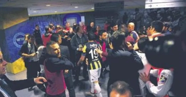‘İnsanlarla alay ediyorlar’