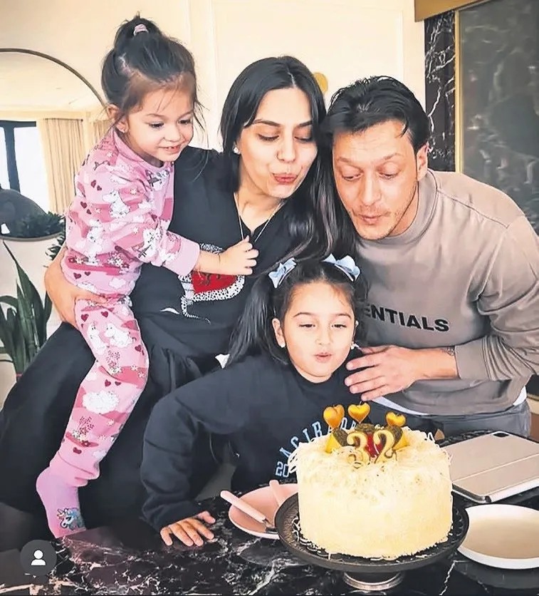 Ömer Karahan'dan Gösterişsiz ve Samimi Doğum Günü Kutlaması: Asaletin Sadelikte Olduğunu Kanıtladı!