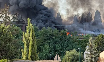 Fransa’da gökyüzünü kara duman kapladı: Dev yangın havalimanını vurdu