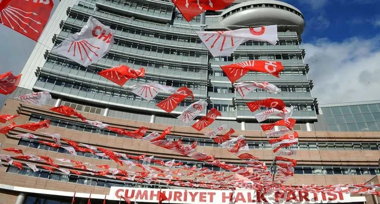 CHP’de Özgür Özel’e isyan bayrağı Kemal Kılıçdaroğlu’na ‘aday ol’ çağrısı