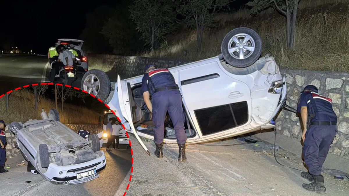 Adıyaman'da trafik kazası sonrası takla atmış otomobil