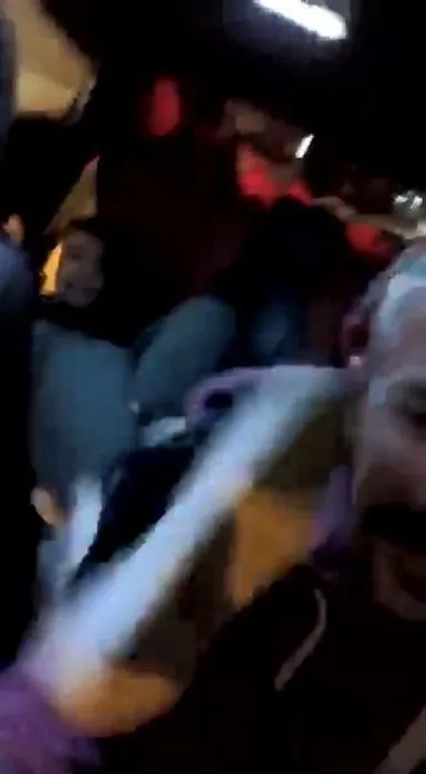 İstanbul’da şoke eden taksici-yolcu tartışması: Direksiyondaki şoföre tekmeli-tokatlı saldırı