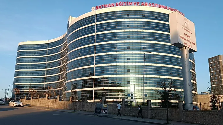 Camları temizlemek istedi: Talihsiz kadın 7. kattan aşağıya düştü!