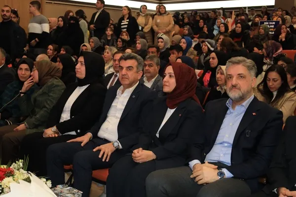 ak-parti-sanliurfa-il-kadin-kollari-7-olagan-kongresi-gerceklesti-1738569666438.jpg