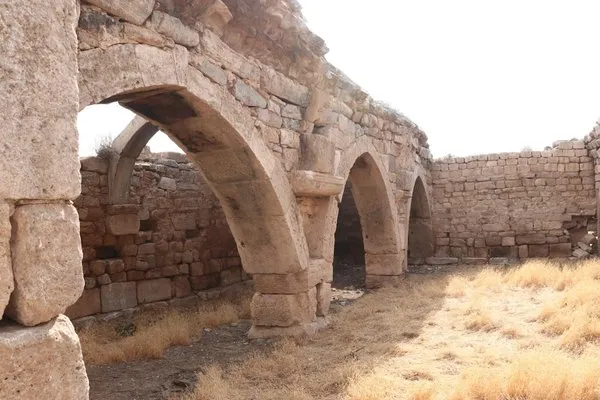 Tarihi Atlas Han turizme kazandırılmayı bekliyor!