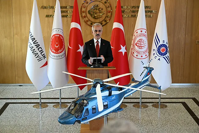 gokbey-helikopteri-ucusa-hazir-bakan-uraloglu-sertifikayi-teslim-etti-milli-irade-ve-bagimsizlik-manifestosudu-1773762622530.jpg 10 yıllık tarihi süreç tamamlandı: GÖKBEY için tarihi gün!