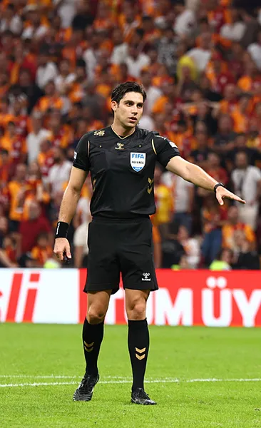 UEFA’dan Mehmet Türkmen’e görev!