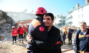 Suriyeli Mahmud Kızılay gönüllüsü oldu