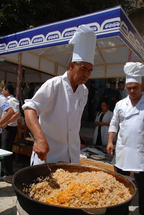 Özbekistan’da ipek ve baharat festivali