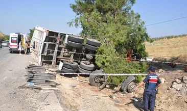 SON DAKİKA | Yolcu otobüsü kamyona çarptı! 1 ölü 7 yaralı #usak