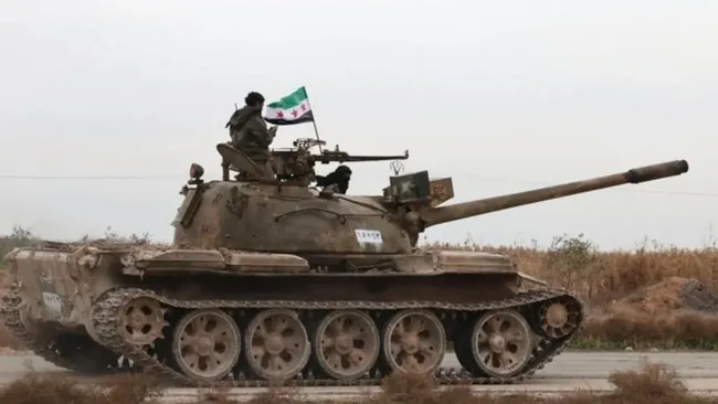 Suriye hükümeti ABD'nin çekildiği stratejik Tenef Üssü'nü teslim aldı