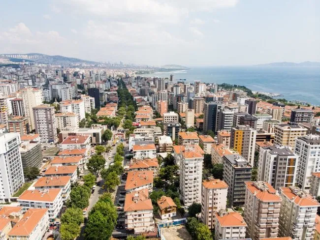 bakan-kurum-duyurdu-istanbulda-riskli-binalar-belirlenen-alanlara-tasinacak-1677589658855.jpg