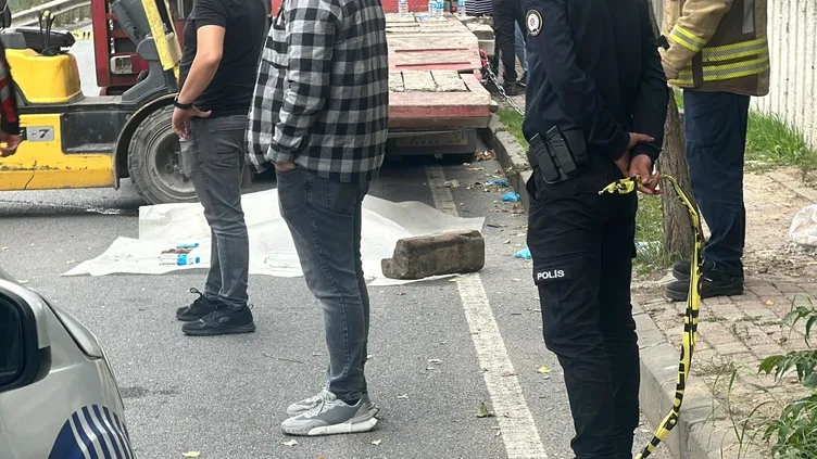 Tamir etmek istediği TIR’ın rampasının altında kaldı: Annenin feryatları yürekleri dağladı!