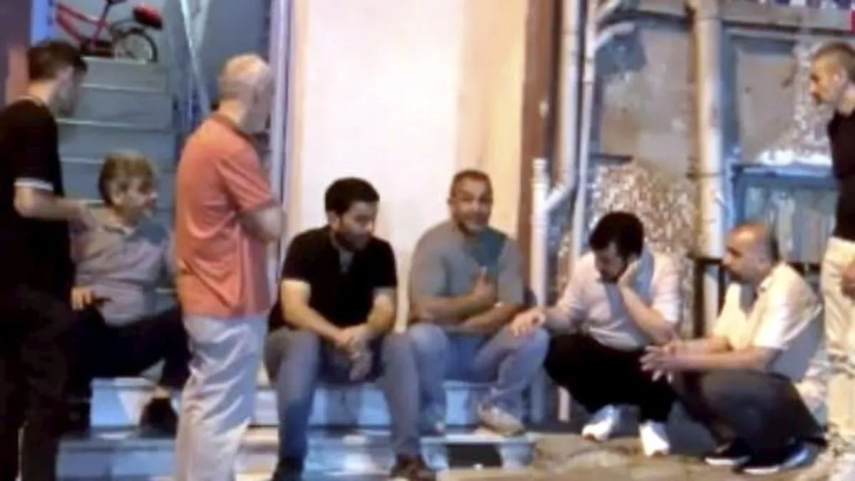 İstanbul’a da şehit ateşi düştü! Şehit Piyade Sözleşmeli Er Ahmet Gültekin'in baba ocağına Türk bayrağı asıldı