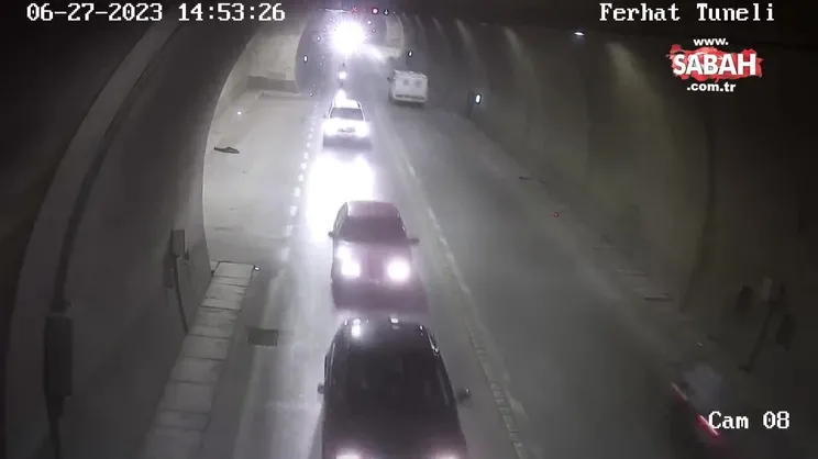 Çarpmanın etkisiyle 6 yaşındaki çocuk motosikletten yola savruldu | Video