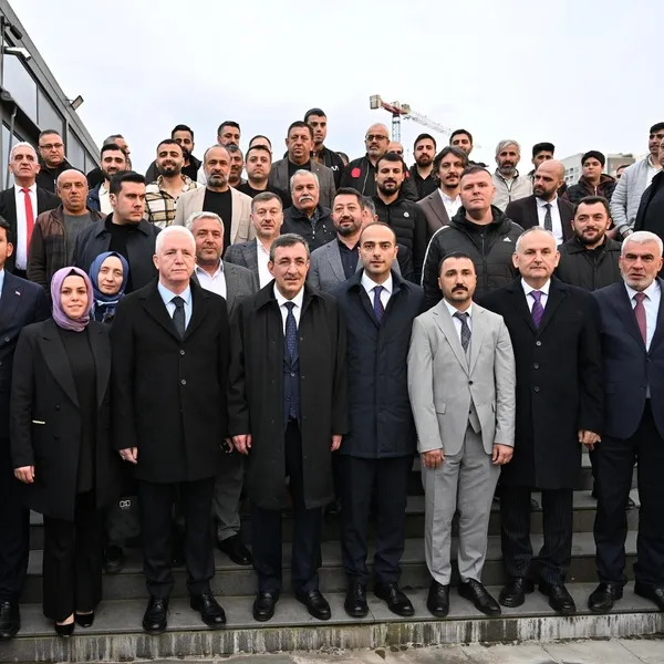 gaziosmanpasada-dogu-ve-guneydogu-anadolu-bulusmasi-birlikte-turkiyeyiz-mesaji-1777750090984.jpg
