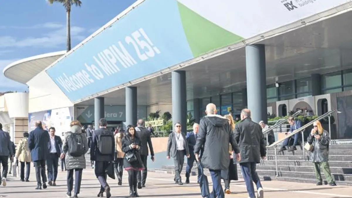 Küresel sermaye Cannes’da aynı sofrada buluşuyor Küresel sermaye Cannes’da aynı sofrada buluşuyor