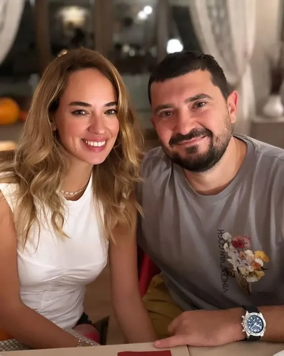 Güzel oyuncu Seda Bakan 2 kızına dair samimi itiraflar! Tamamen çocuklarımla ilgileniyorum