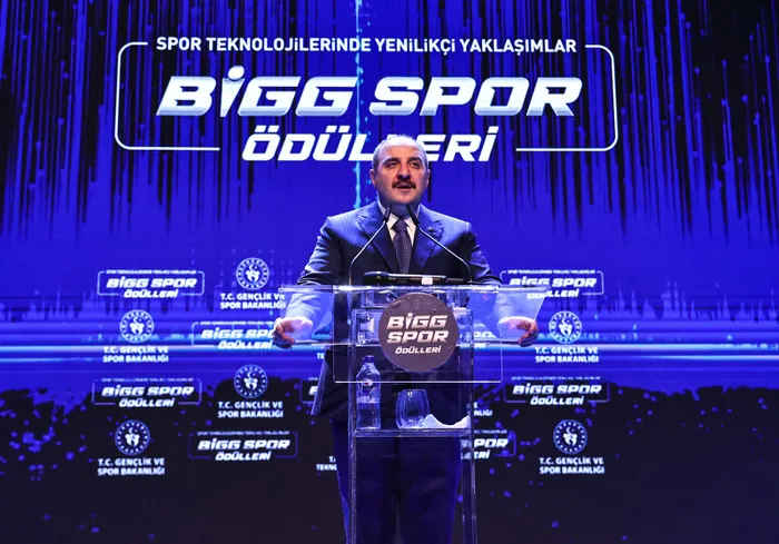 bireysel-genc-girisimci-spor-odulleri-sahiplerini-buldu-kasapoglu-ve-varankin-katilimlariyla-1674594627545.jpg
