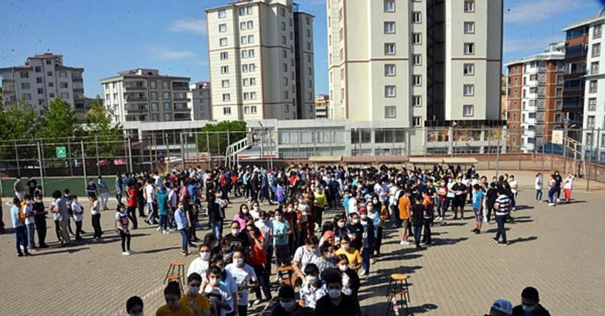 Milli Egitim Bakanindan Aciklama Okullar Ne Zamna Acilacak Cocugum Hangi Okula Gidecek E Okul Giris Sayfasi Egitim Haberleri