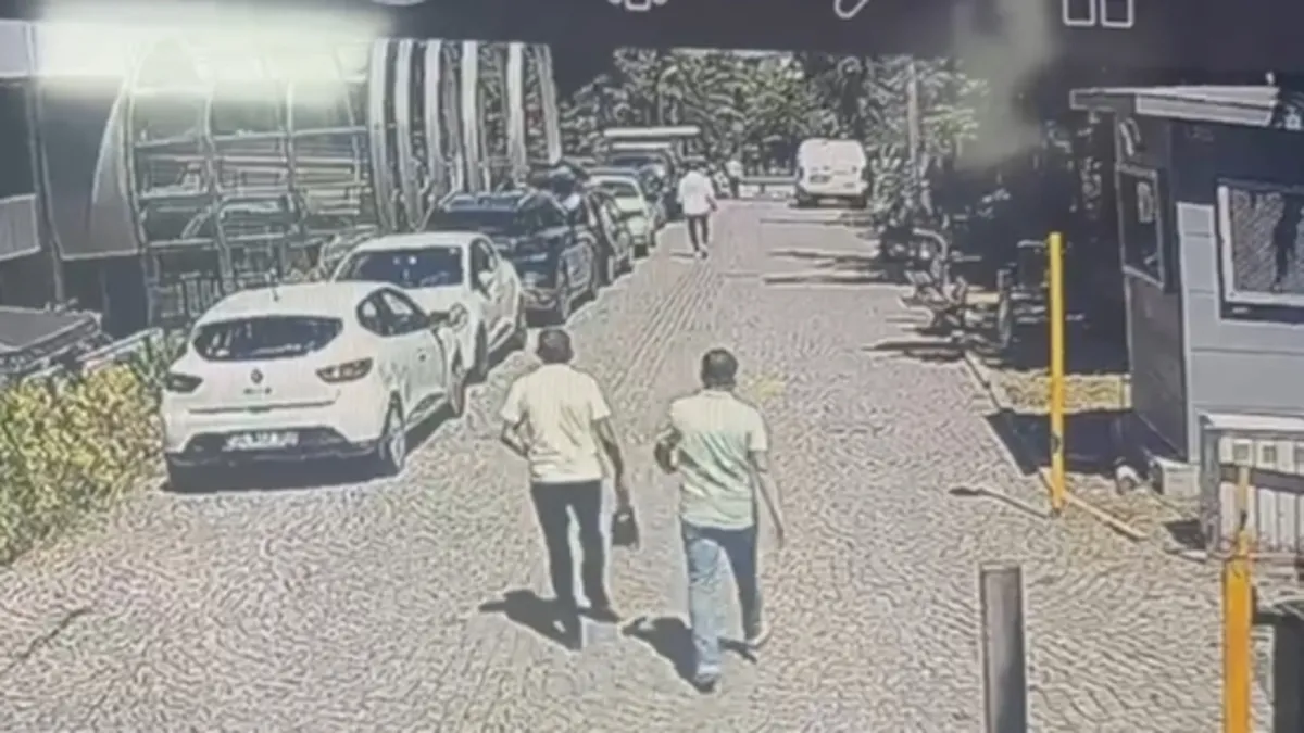 Bakırköy Adliyesi ek hizmet binası önü