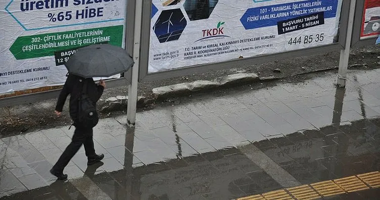 Kars’ta yüksek kesimlere kar, kent merkezine yağmur yağdı