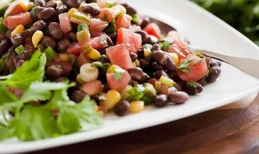 Sofranızı renklendirecek: Barbunya salatası tarifi