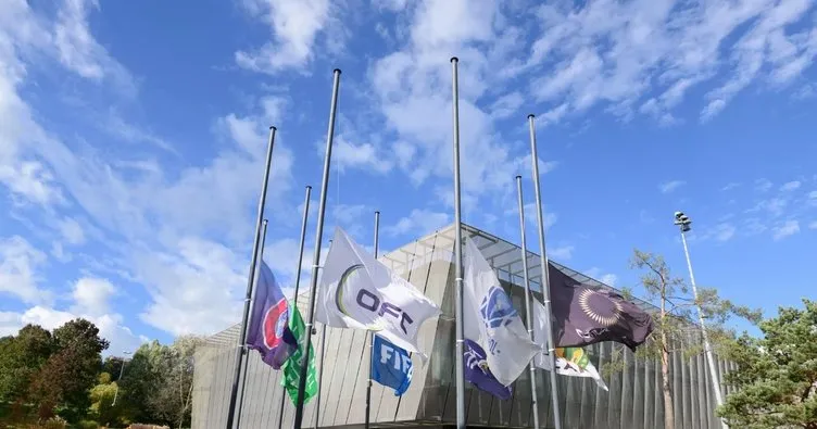 Endonezya’daki stadyum felaketi sonrası FIFA merkezinde bayraklar yarıya indirildi