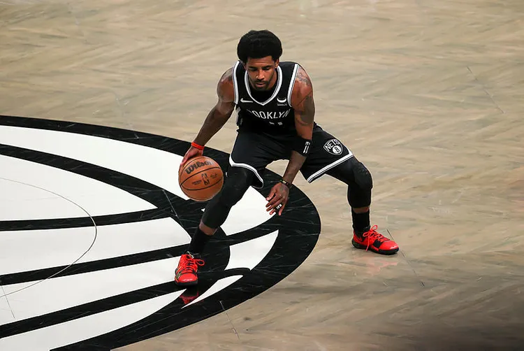 nbade-celtics-ve-suns-kazanmaya-devam-ediyor-lakers-icin-tehlike-canlari-1648453204285.jpg