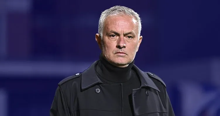 FENERBAHÇE HABERİ: Jose Mourinho 5 futbolcunun üstünü çizdi! Devre ayrasında gidiyorlar...