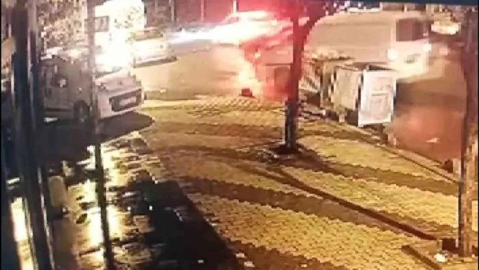 Sancaktepe’de sürücü çarptığı kadına birkaç saniye bakıp kaçtı