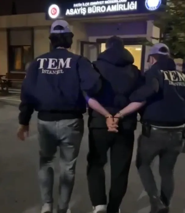 Fatih’te cami bahçesinde ateş edip kaçmıştı: O şüpheli kıskıvrak yakalandı!