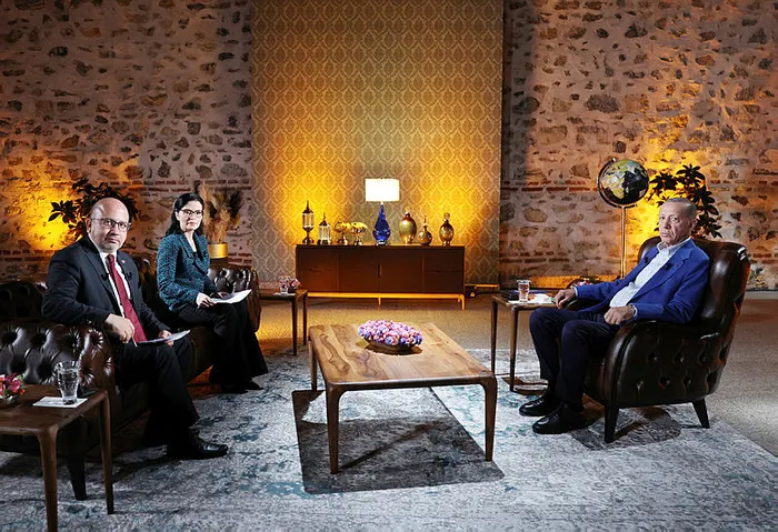 son-dakika-baskan-erdogandan-kilicdarogluna-yapay-bir-milliyetcilik-dili-kullaniyor-1685123862113.jpg Son dakika! Başkan Erdoğan'dan 28 Mayıs çağrısı: Büyük Türkiye zaferi için herkes sandığa