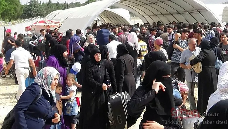 Ülkelerine gitmek isteyen Suriyeliler izdiham oluşturdu