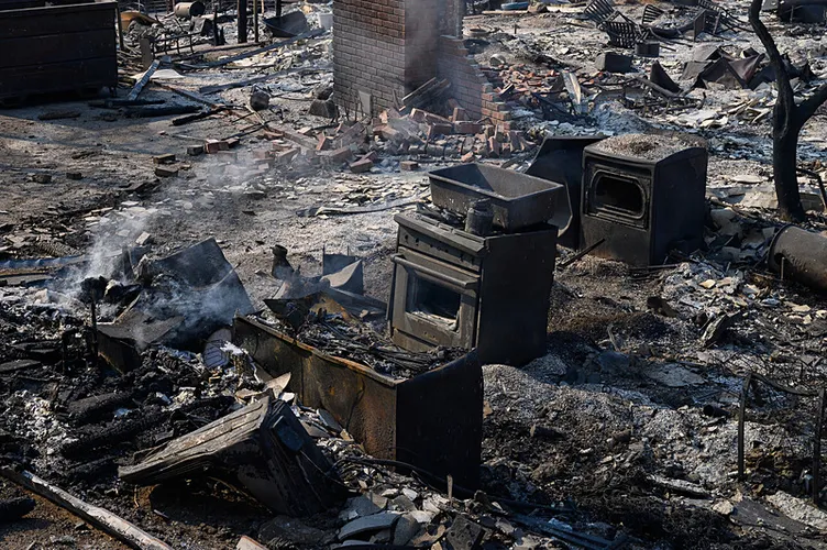 ABD savaş alanına döndü: Felakette 4. gün! Ölü sayısı artıyor, Los Angeles cehenneme döndü