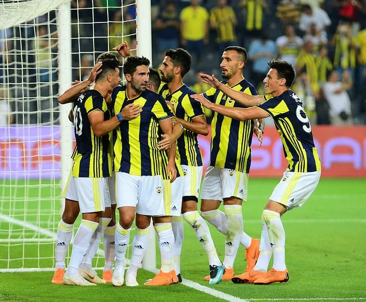 Fenerbahçe’de iki futbolcu satılıyor