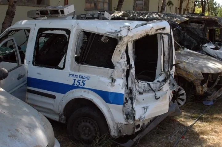 FETÖ'cü hainler 15 Temmuz gecesi polis araçlarını bu hale getirdi