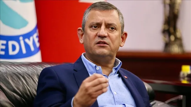 omer-celikten-ozgur-ozele-sert-tepki-siyasi-cehaletin-zirvesi-1751729550235.jpg
