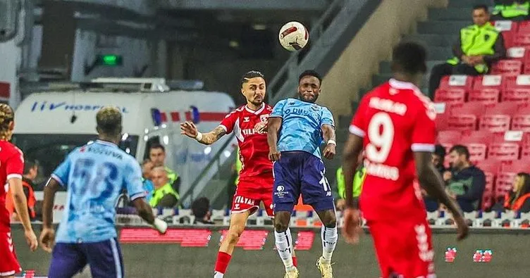 Samsunspor ile Adana Demirspor 1-1 baereber kaldı