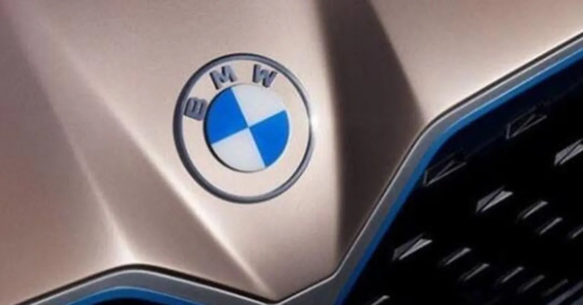Alman Otomotiv Sirketi Bmw Logosunu Degistirdi Iste Bmw Yeni Logosu Galeri Yasam